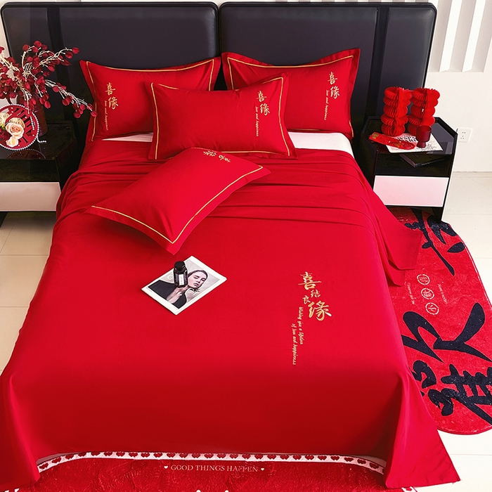 91家纺网 家纺一手货源 找家纺 艾橙家纺 2025新款大红云朵棉刺绣婚庆系列单床单床单单件 喜结良缘