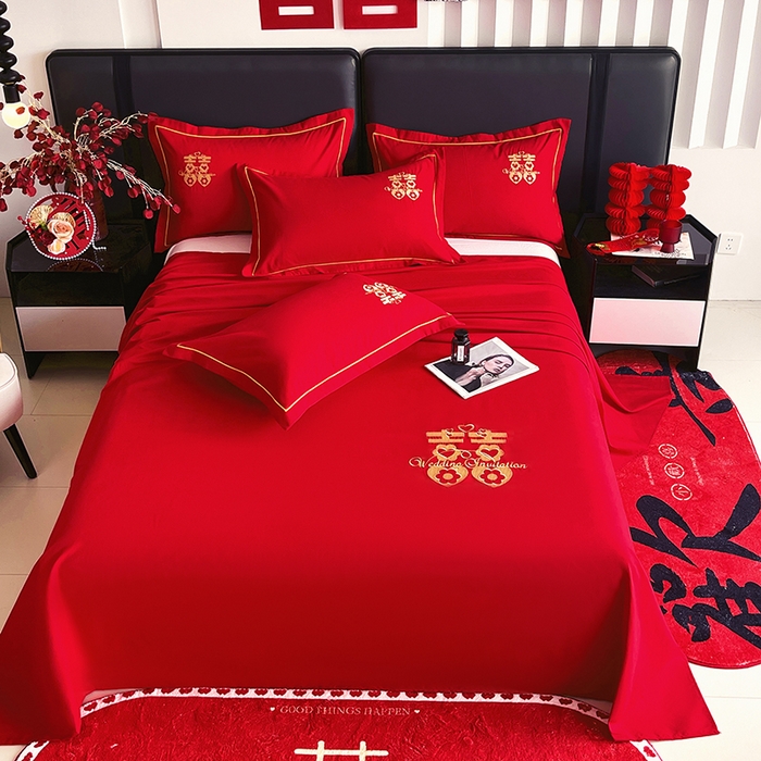 91家纺网 家纺一手货源 找家纺 艾橙家纺 2025新款大红云朵棉刺绣婚庆系列单床单床单单件 相爱一生