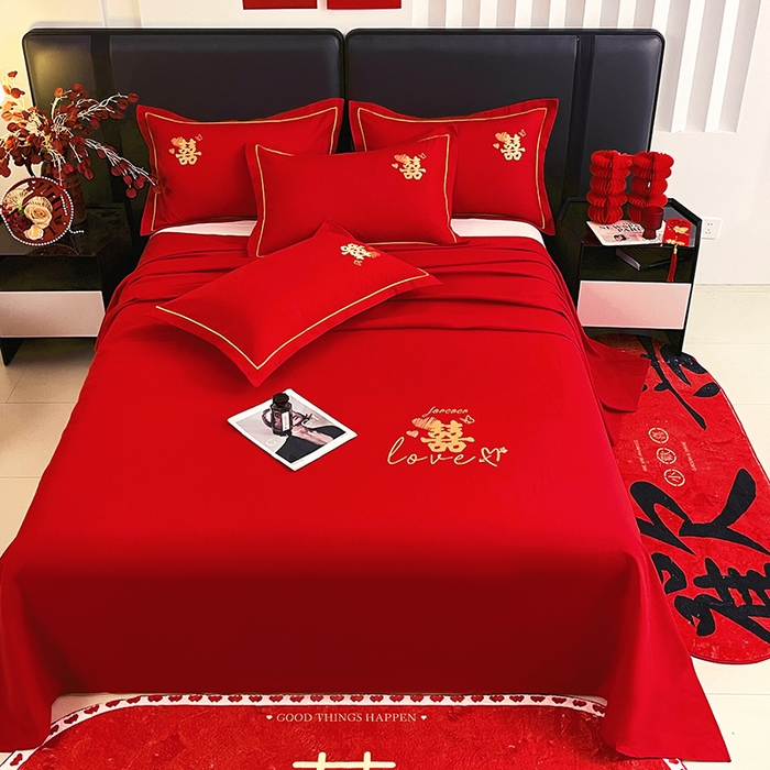 91家纺网 家纺一手货源 找家纺 艾橙家纺 2025新款大红云朵棉刺绣婚庆系列单床单床单单件 一生挚爱