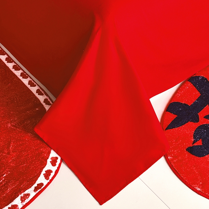 91家纺网 家纺一手货源 找家纺 艾橙家纺 2025新款大红云朵棉刺绣婚庆系列单床单床单单件 一生挚爱