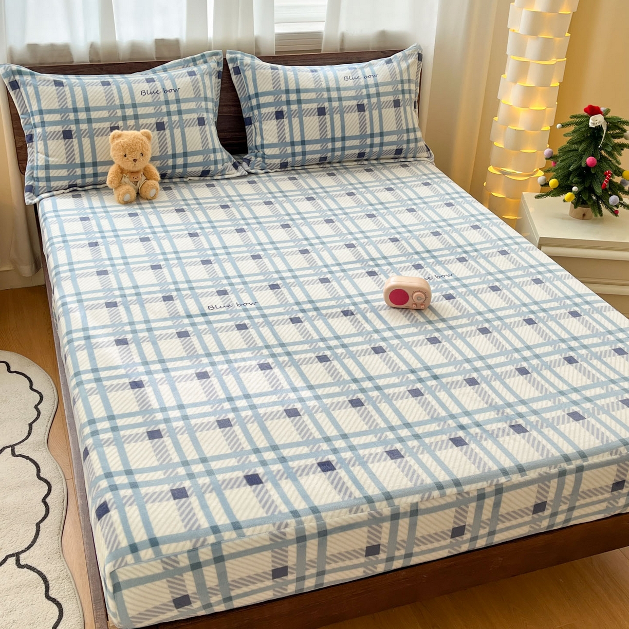 91家纺网 家纺一手货源 找家纺 寻米 2025新款加厚牛奶绒印花床笠-大床牛奶绒床笠一号 蓝色恋人