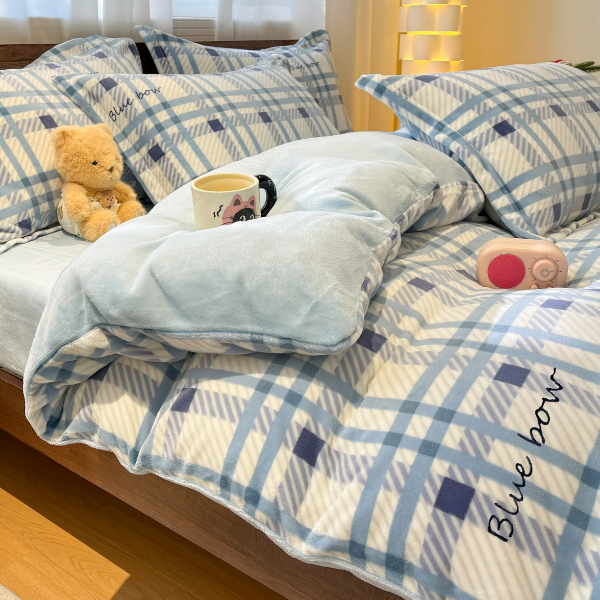 91家纺网 家纺一手货源 找家纺 寻米 2025新款加厚牛奶绒印花床笠-大床牛奶绒床笠一号 蓝色恋人