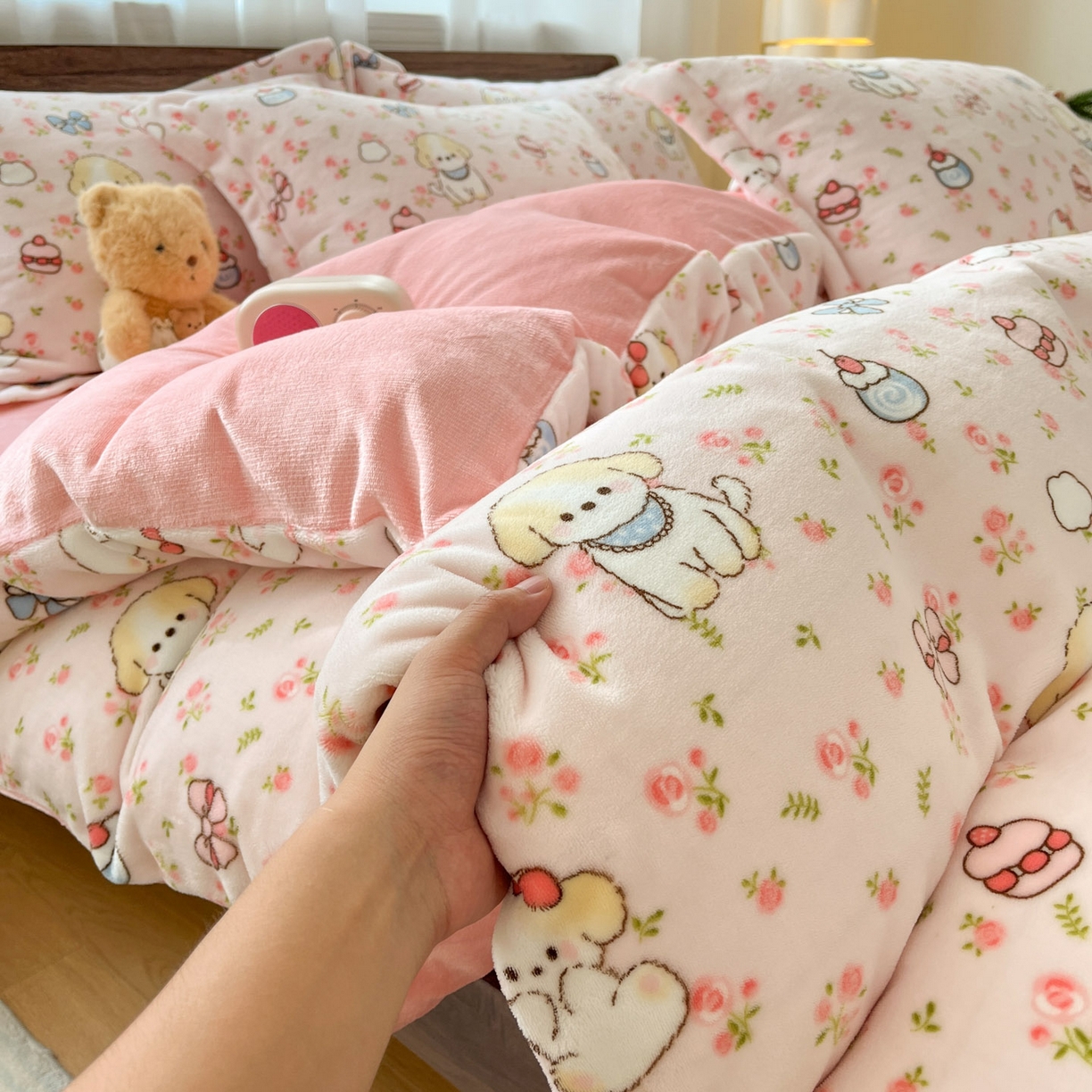 91家纺网 家纺一手货源 找家纺 寻米 2025新款加厚牛奶绒印花床笠-大床牛奶绒床笠一号 玫瑰甜心