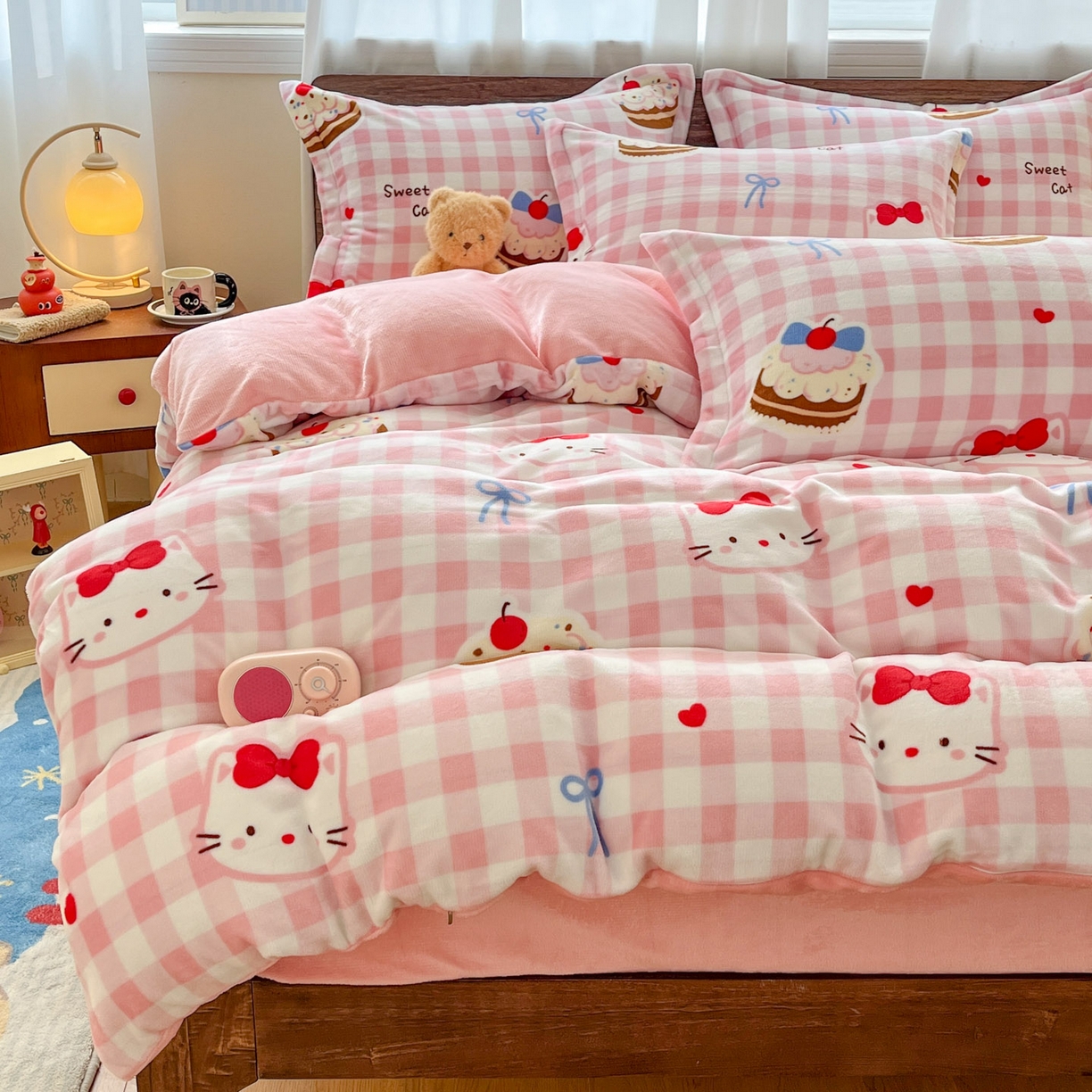 91家纺网 家纺一手货源 找家纺 寻米 2025新款加厚牛奶绒印花床笠-大床牛奶绒床笠一号 小喵浮云卷