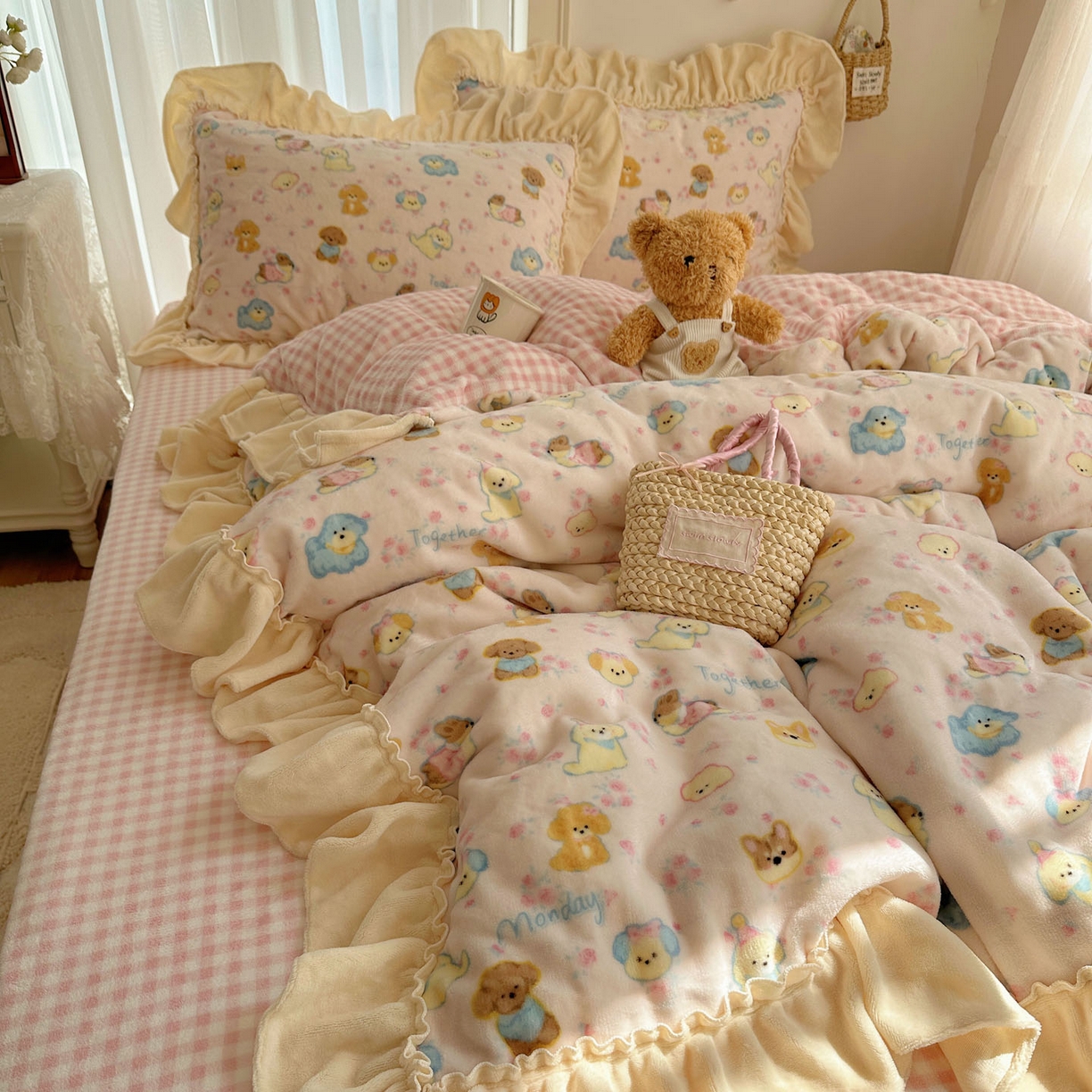 91家纺网 家纺一手货源 找家纺 （总）瑞莱 上新2025年秋冬新款A类200克牛奶绒卡通印花四件套