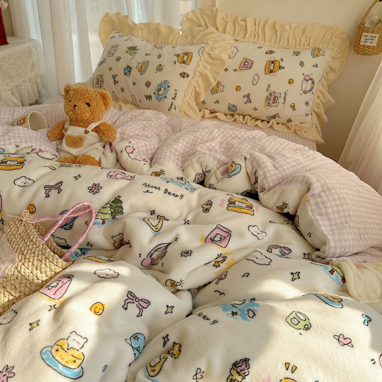 91家纺网 家纺一手货源 找家纺 瑞莱 上新2025年秋冬新款A类200克牛奶绒卡通印花四件套 开心时光