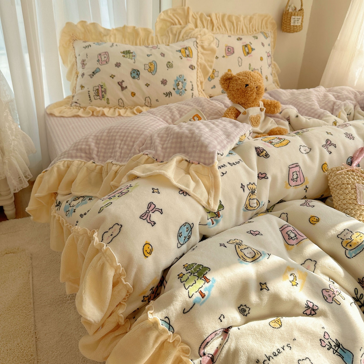 91家纺网 家纺一手货源 找家纺 瑞莱 上新2025年秋冬新款A类200克牛奶绒卡通印花四件套 开心时光