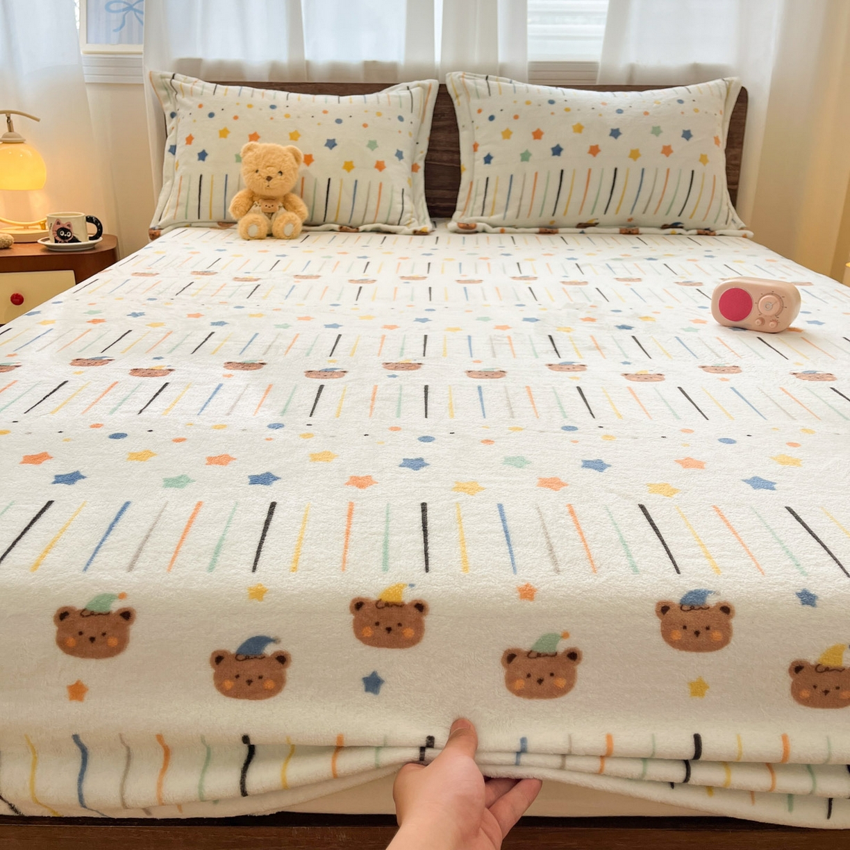 91家纺网 家纺一手货源 找家纺 寻米 2025新款加厚牛奶绒印花床笠-大床牛奶绒床笠一号 小熊维尼