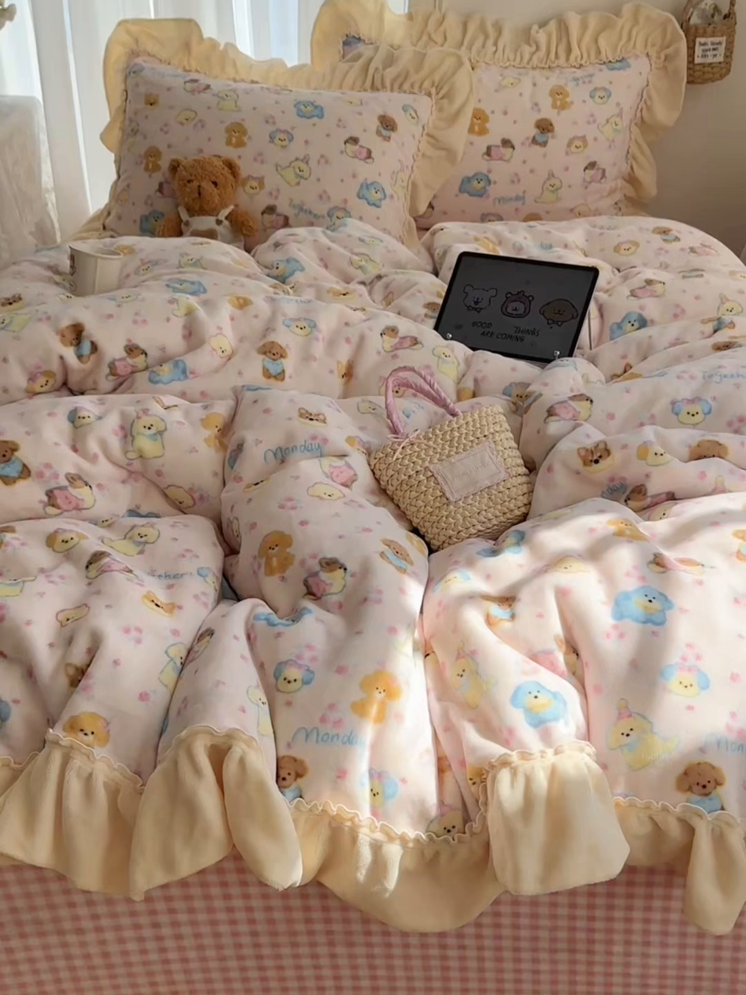 91家纺网 家纺一手货源 找家纺 （总）瑞莱 上新2025年秋冬新款A类200克牛奶绒卡通印花四件套