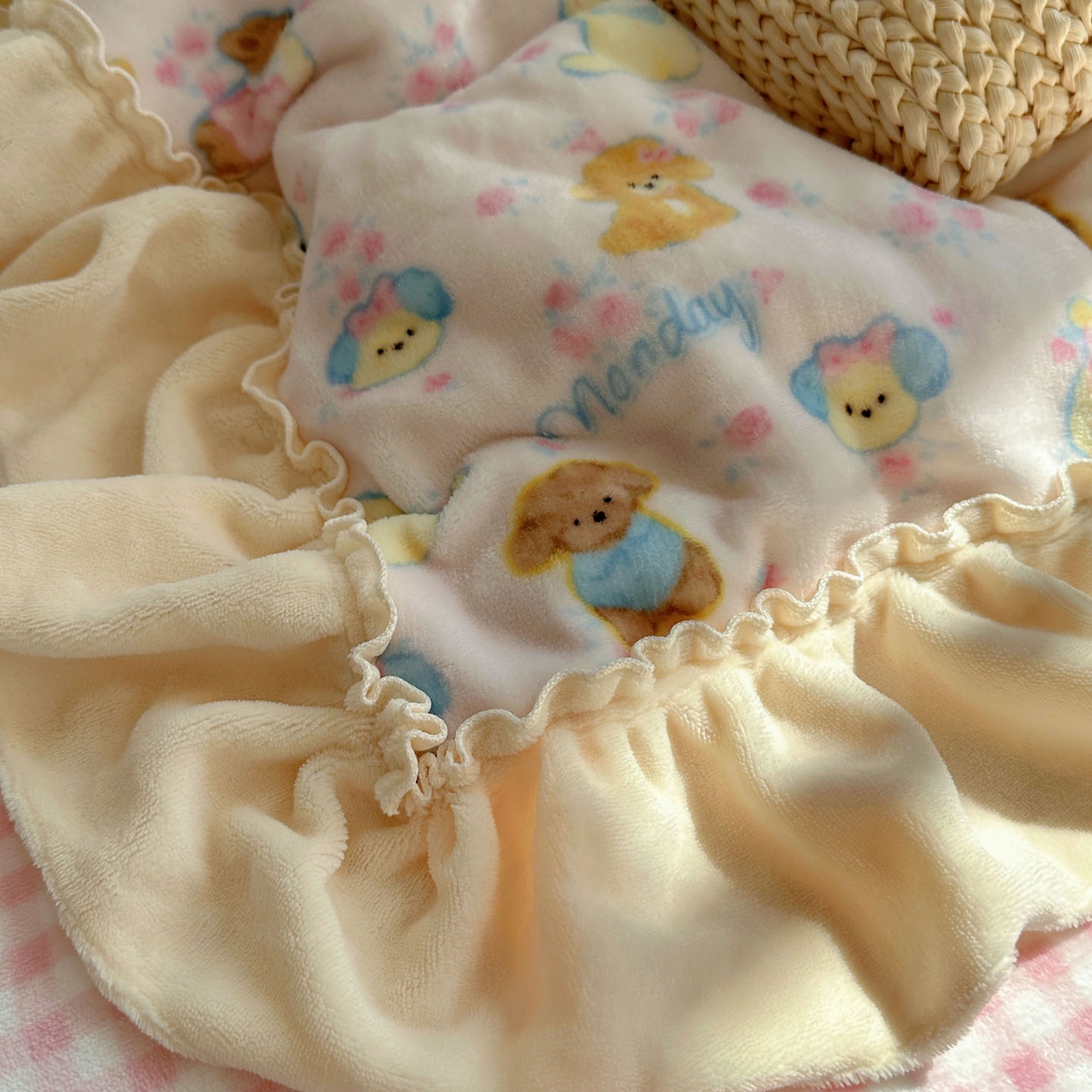 91家纺网 家纺一手货源 找家纺 瑞莱 上新2025年秋冬新款A类200克牛奶绒卡通印花四件套 小泡芙