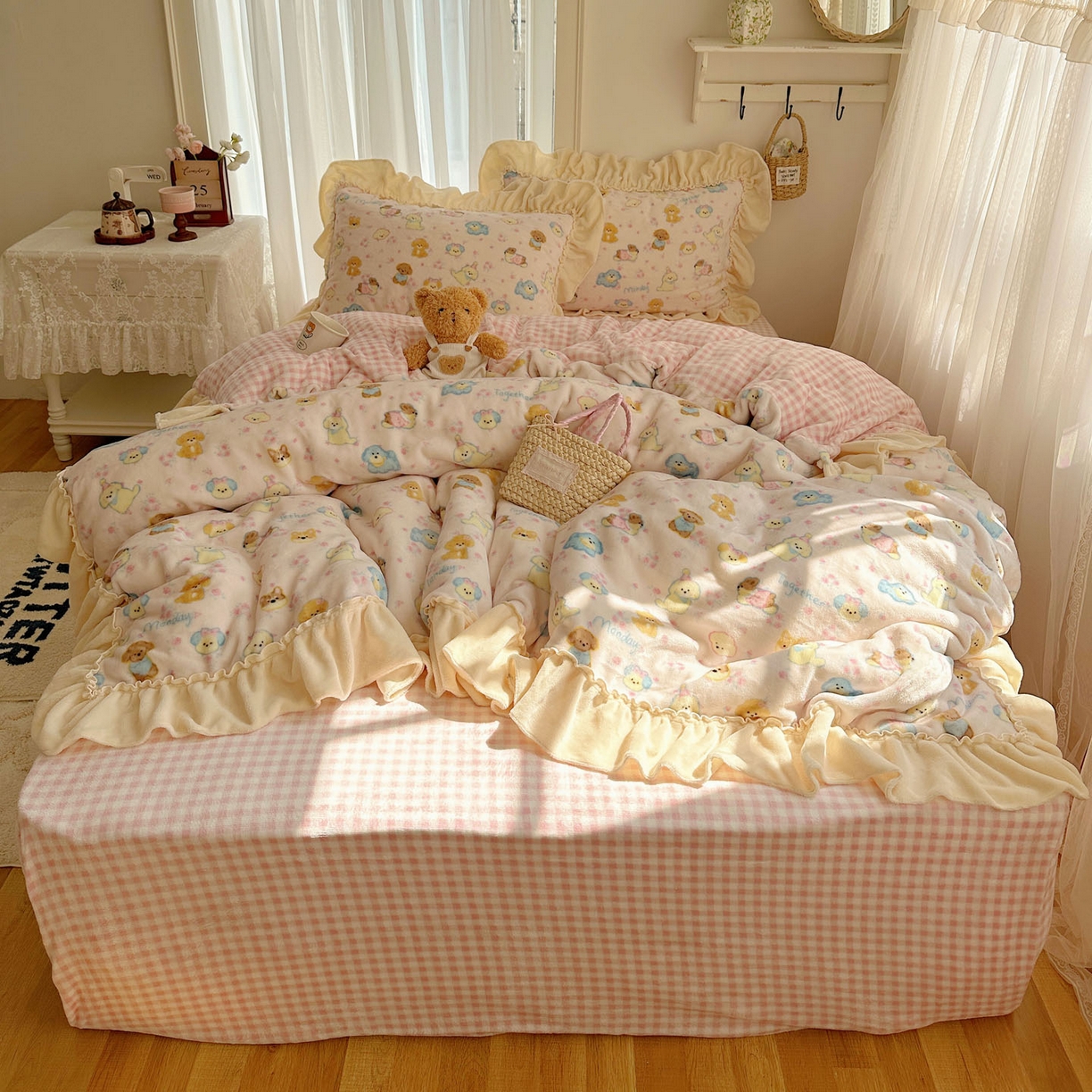 91家纺网 家纺一手货源 找家纺 瑞莱 上新2025年秋冬新款A类200克牛奶绒卡通印花四件套 小泡芙