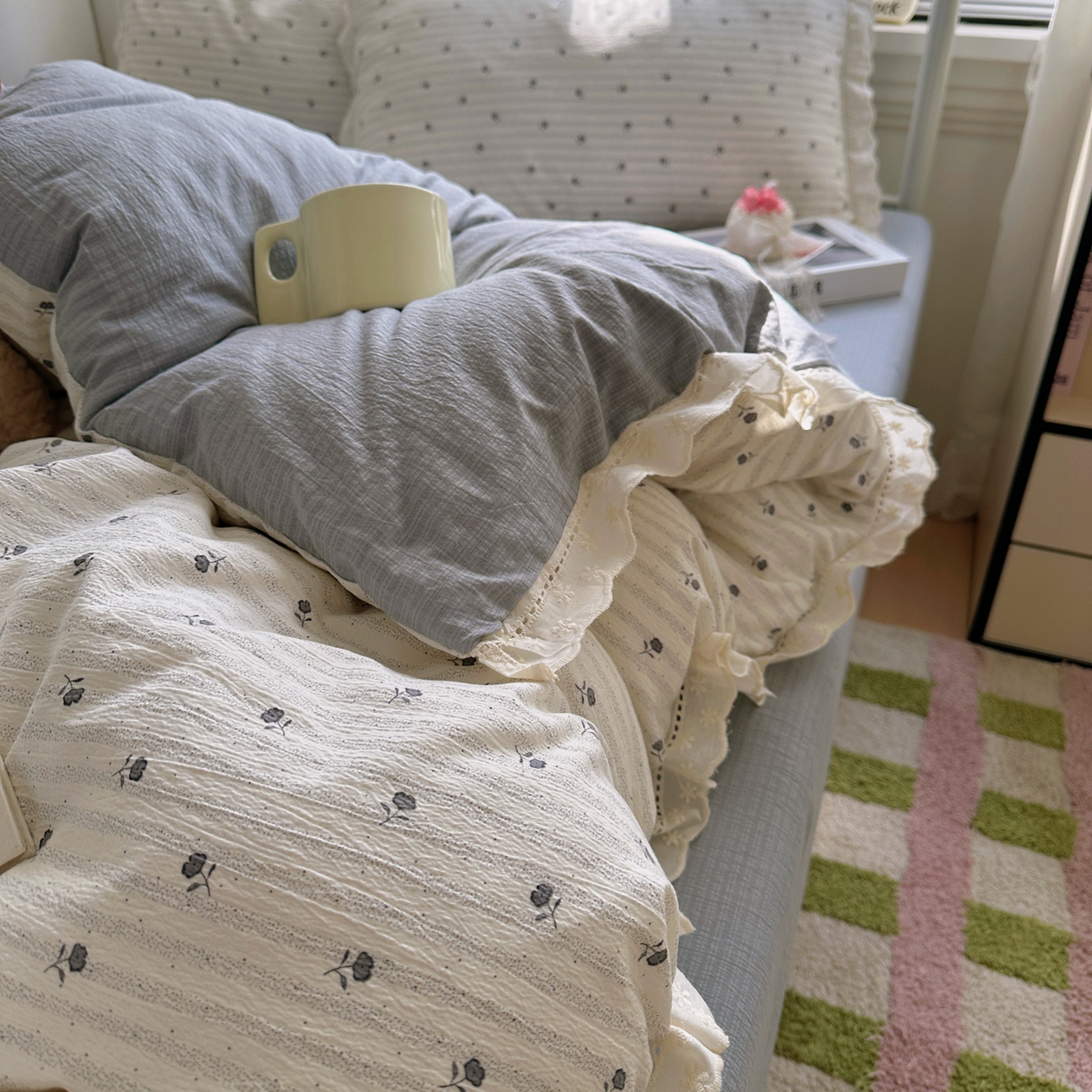 91家纺网 家纺一手货源 找家纺 乐沐家纺 2025新款云感皱皱双层纱全棉镂空花边四件套 织梦