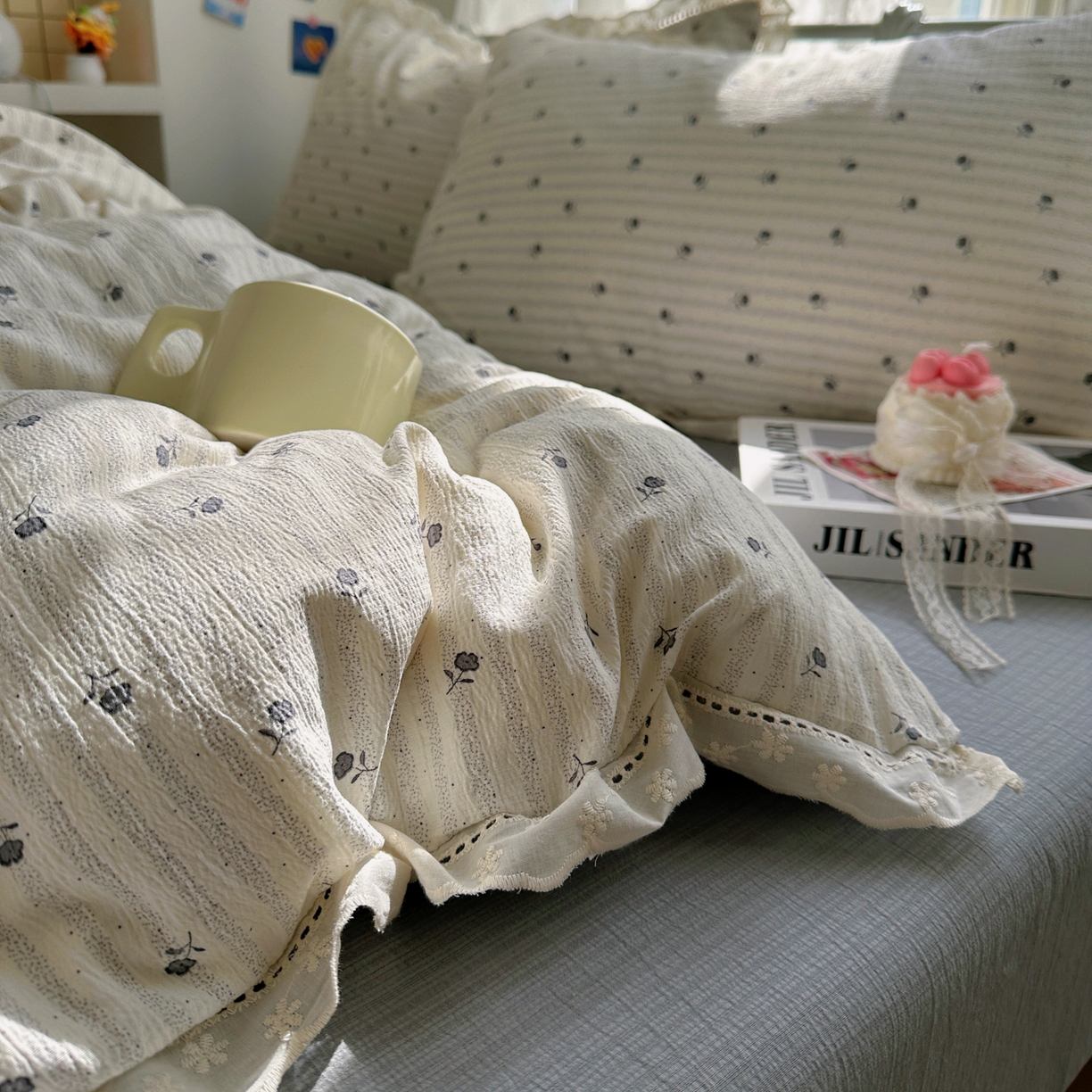 91家纺网 家纺一手货源 找家纺 乐沐家纺 2025新款云感皱皱双层纱全棉镂空花边四件套 织梦