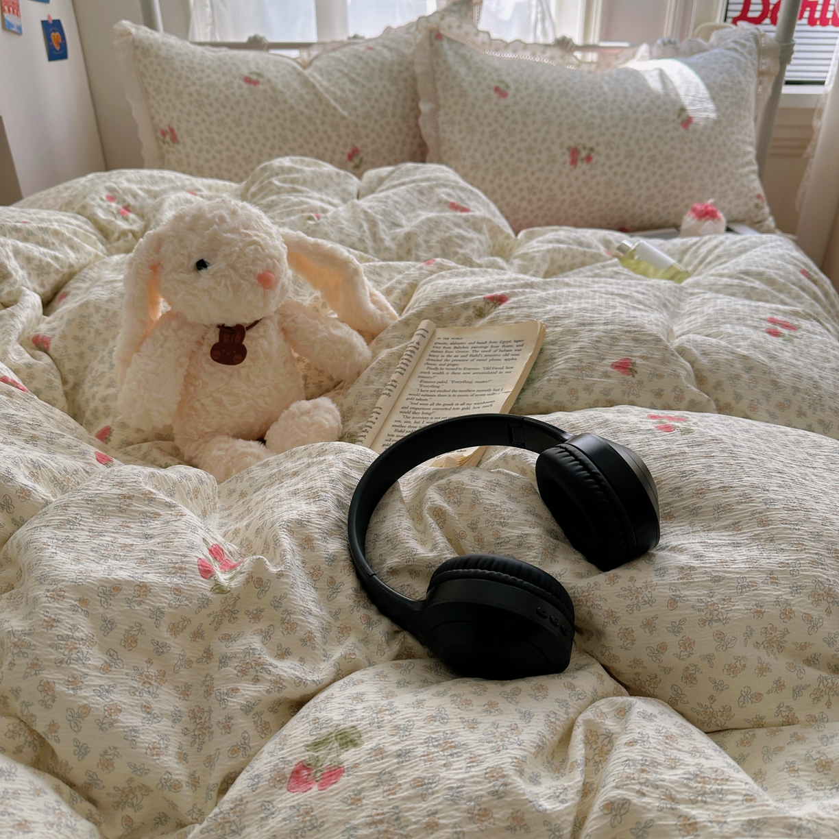 91家纺网 家纺一手货源 找家纺 乐沐家纺 2025新款云感皱皱双层纱全棉镂空花边四件套 夏日