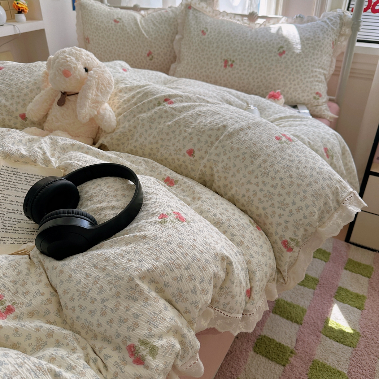 91家纺网 家纺一手货源 找家纺 乐沐家纺 2025新款云感皱皱双层纱全棉镂空花边四件套 夏日