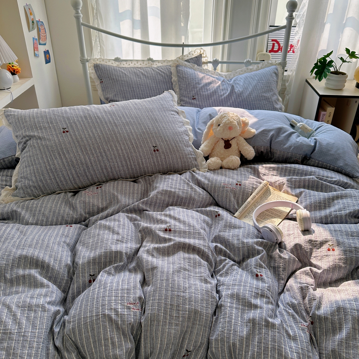 91家纺网 家纺一手货源 找家纺 乐沐家纺 2025新款云感皱皱双层纱全棉镂空花边四件套 素瑾