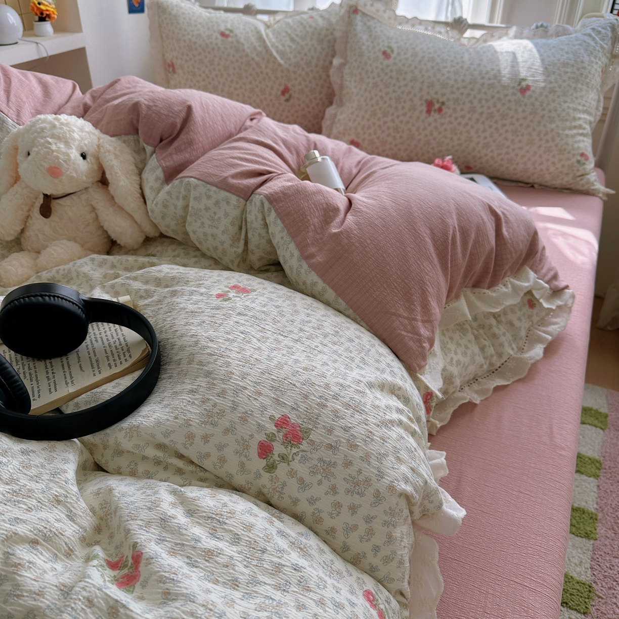 91家纺网 家纺一手货源 找家纺 乐沐家纺 2025新款云感皱皱双层纱全棉镂空花边四件套 夏日