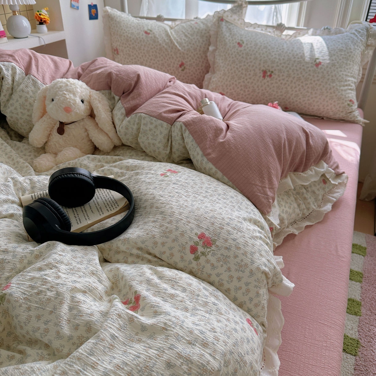 91家纺网 家纺一手货源 找家纺 乐沐家纺 2025新款云感皱皱双层纱全棉镂空花边四件套 夏日