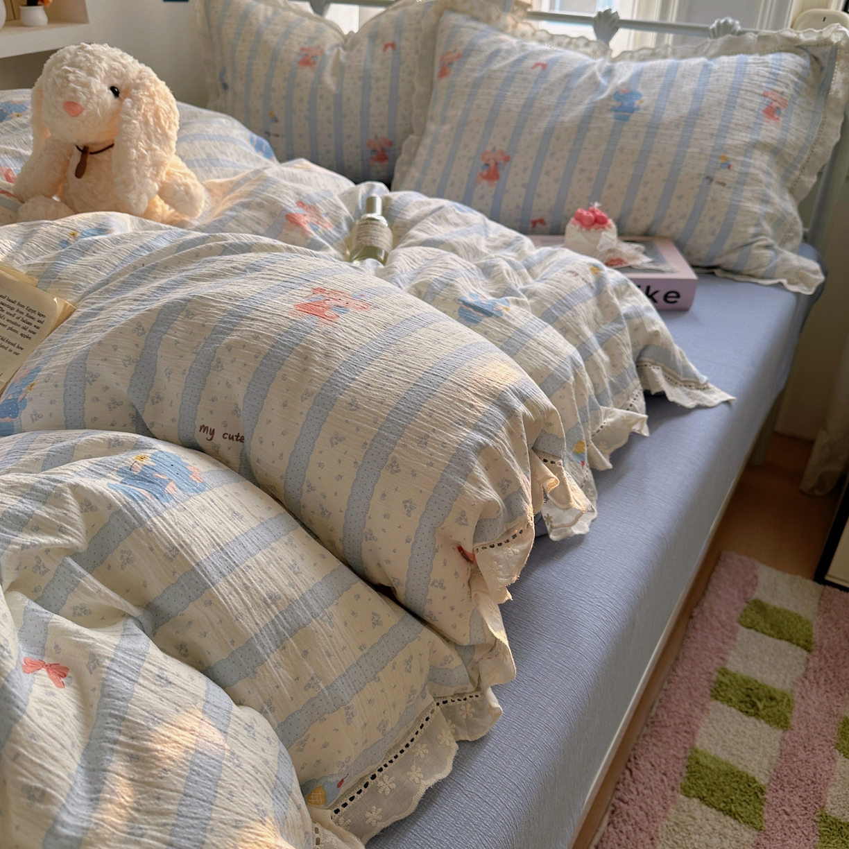 91家纺网 家纺一手货源 找家纺 乐沐家纺 2025新款云感皱皱双层纱全棉镂空花边四件套 泡芙小象