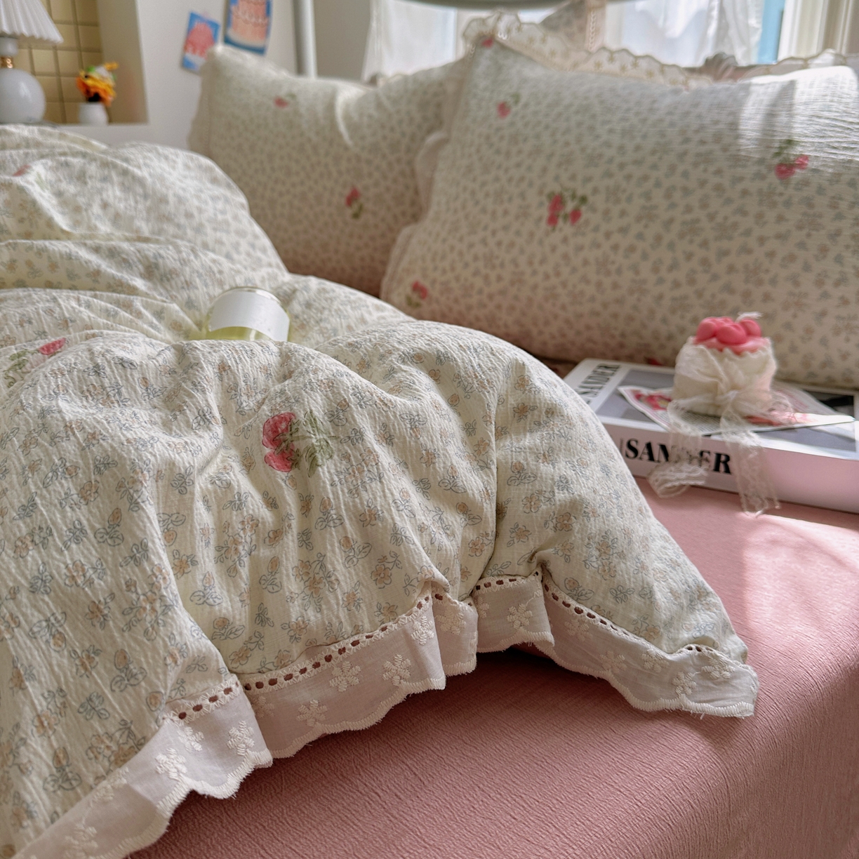 91家纺网 家纺一手货源 找家纺 乐沐家纺 2025新款云感皱皱双层纱全棉镂空花边四件套 夏日