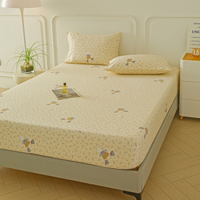 91家纺网 家纺一手货源 找家纺 斯卡诺家纺 2025新款秋冬爆款古法水洗棉单床笠床笠三件套枕套 花丛小熊-床笠