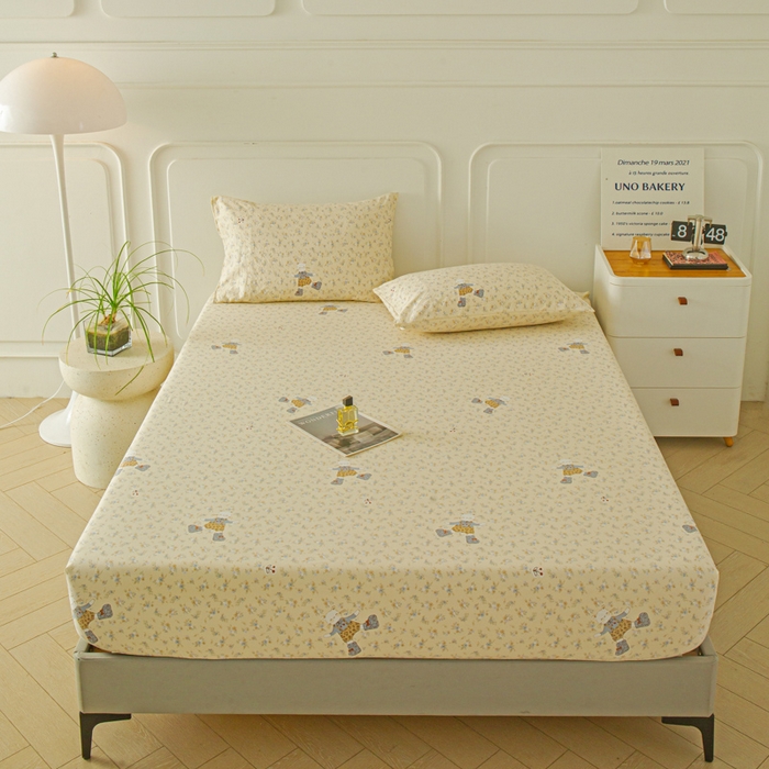 91家纺网 家纺一手货源 找家纺 斯卡诺家纺 2025新款秋冬爆款古法水洗棉单床笠床笠三件套枕套 花丛小熊-床笠