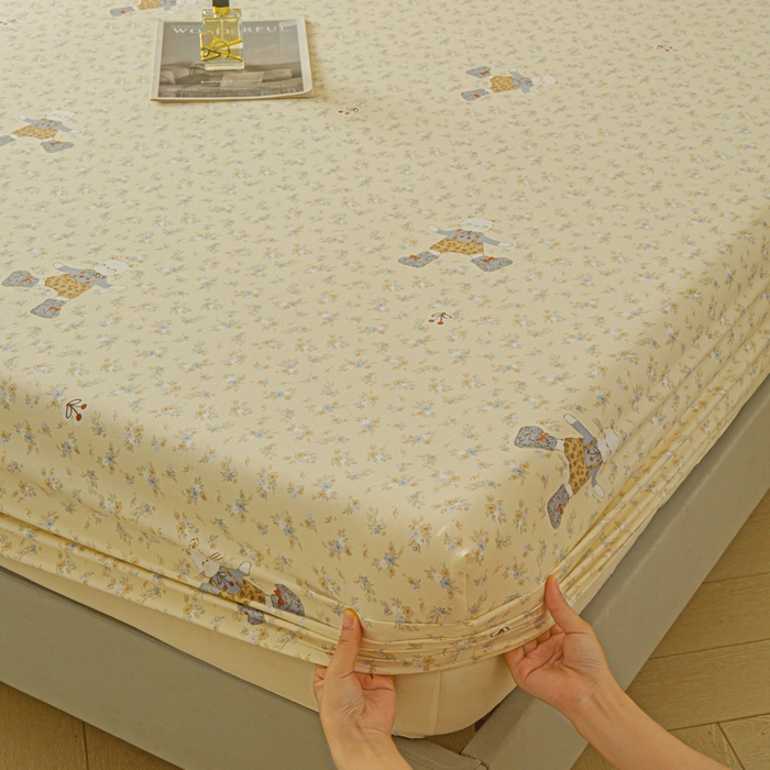 91家纺网 家纺一手货源 找家纺 斯卡诺家纺 2025新款秋冬爆款古法水洗棉单床笠床笠三件套枕套 花丛小熊-床笠