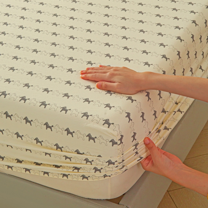 91家纺网 家纺一手货源 找家纺 斯卡诺家纺 2025新款秋冬爆款古法水洗棉单床笠床笠三件套枕套 小木马-床笠