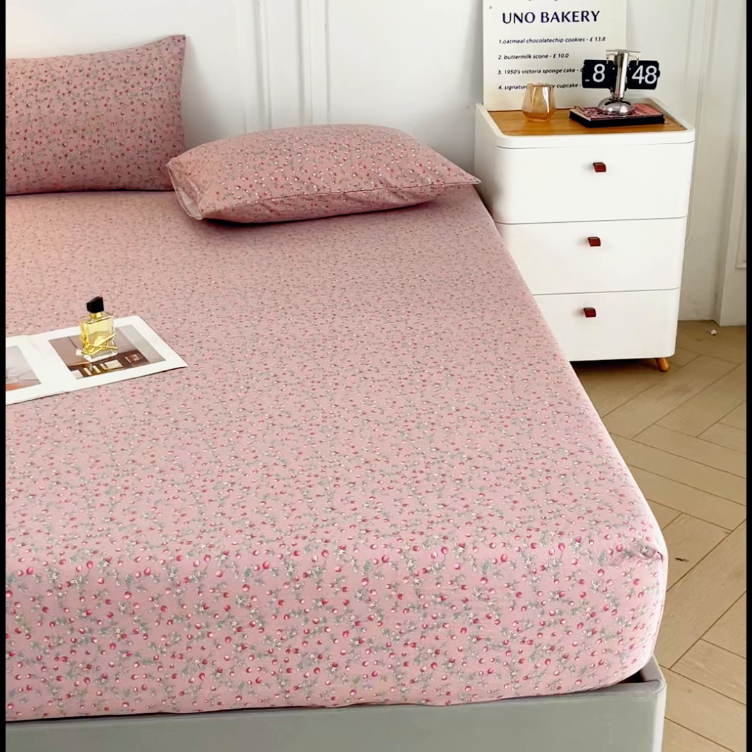 91家纺网 家纺一手货源 找家纺 斯卡诺家纺 2025新款秋冬爆款古法水洗棉单床笠床笠三件套枕套 樱桃季床笠