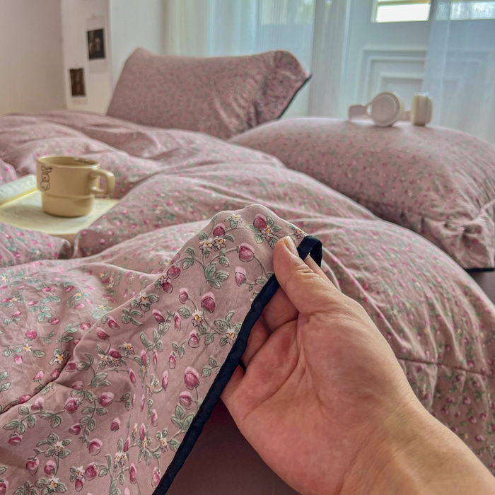 91家纺网 家纺一手货源 找家纺 （总）斯卡诺家纺 2025秋冬法式花边古法水洗棉云感棉床盖四件套花边被套床单款