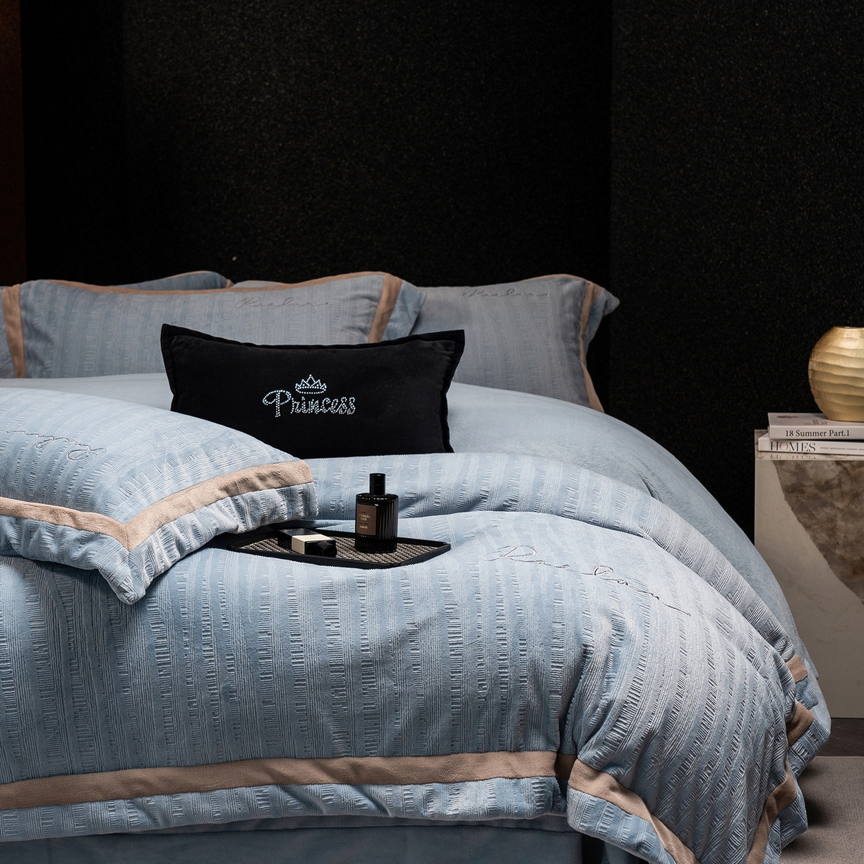 91家纺网 家纺一手货源 找家纺 蓝梦 2025新款全消光雕花牛奶绒系列-纹屿 纹屿-甘蓝