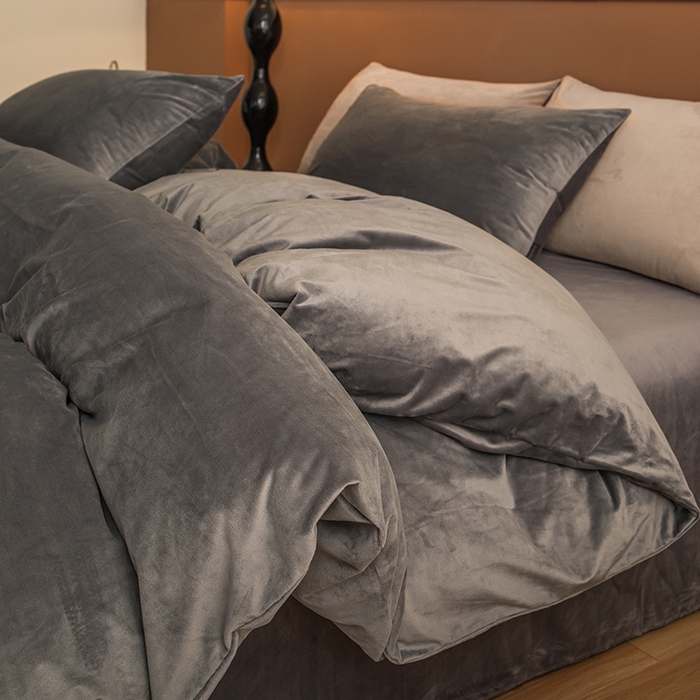 91家纺网 家纺一手货源 找家纺 蓝梦 2025新款A类加厚保暖纯色双拼婴儿绒宝宝绒四件套 火山灰