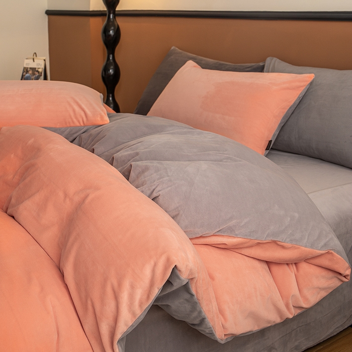 91家纺网 家纺一手货源 找家纺 蓝梦 2025新款A类加厚保暖纯色双拼婴儿绒宝宝绒四件套 婴儿粉+时尚灰