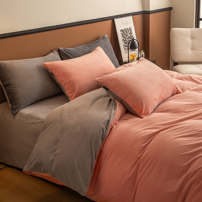 91家纺网 家纺一手货源 找家纺 蓝梦 2025新款A类加厚保暖纯色双拼婴儿绒宝宝绒四件套 婴儿粉+时尚灰