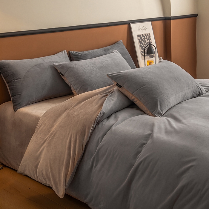 91家纺网 家纺一手货源 找家纺 蓝梦 2025新款A类加厚保暖纯色双拼婴儿绒宝宝绒四件套 时尚灰+奶咖