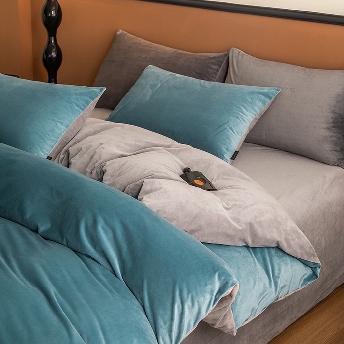 91家纺网 家纺一手货源 找家纺 蓝梦 2025新款A类加厚保暖纯色双拼婴儿绒宝宝绒四件套 宝石蓝+时尚灰