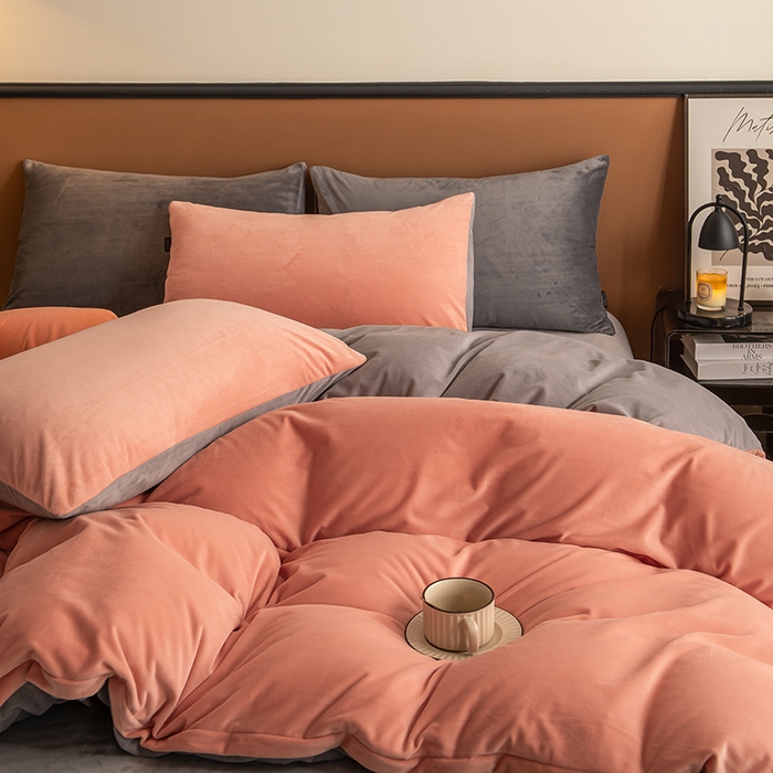 91家纺网 家纺一手货源 找家纺 蓝梦 2025新款A类加厚保暖纯色双拼婴儿绒宝宝绒四件套 婴儿粉+时尚灰