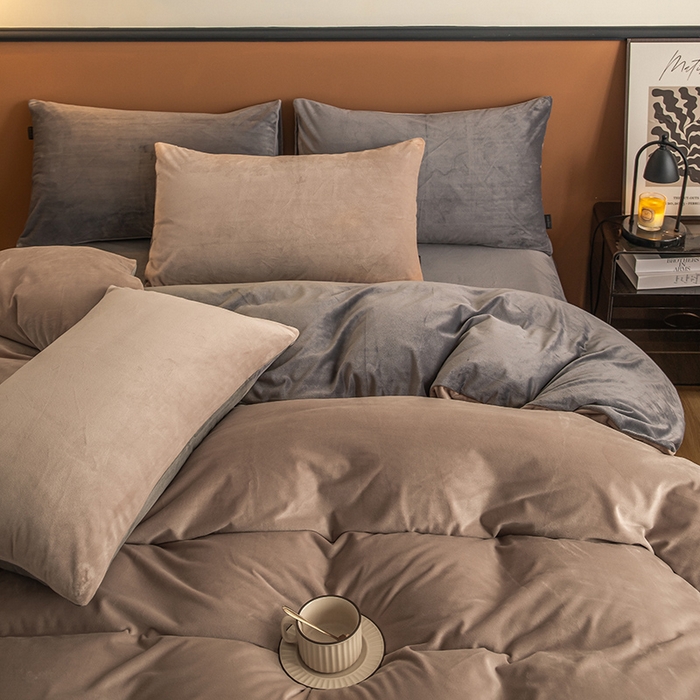 91家纺网 家纺一手货源 找家纺 蓝梦 2025新款A类加厚保暖纯色双拼婴儿绒宝宝绒四件套 奶咖+火山灰