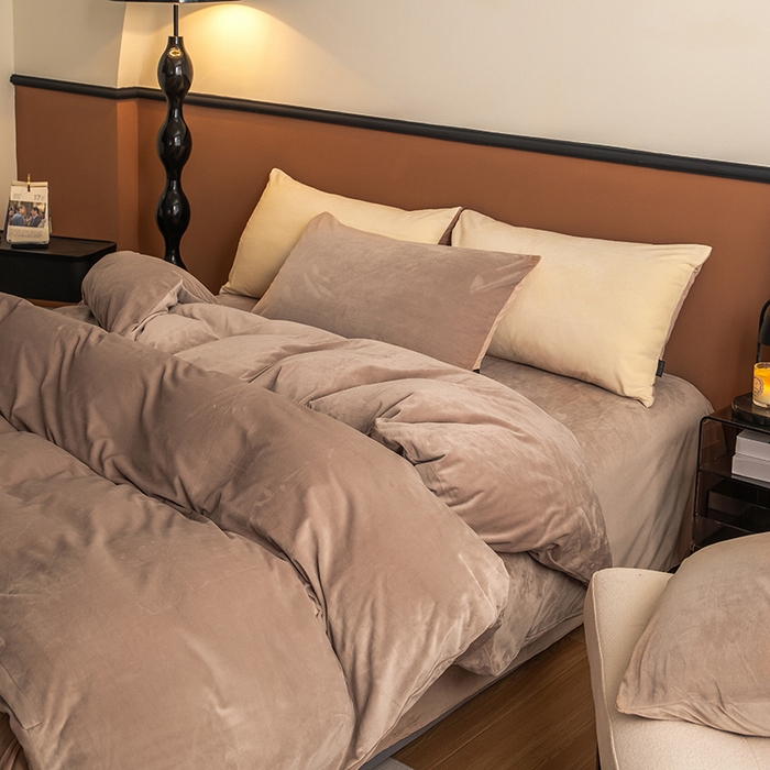 91家纺网 家纺一手货源 找家纺 蓝梦 2025新款A类加厚保暖纯色双拼婴儿绒宝宝绒四件套 奶咖