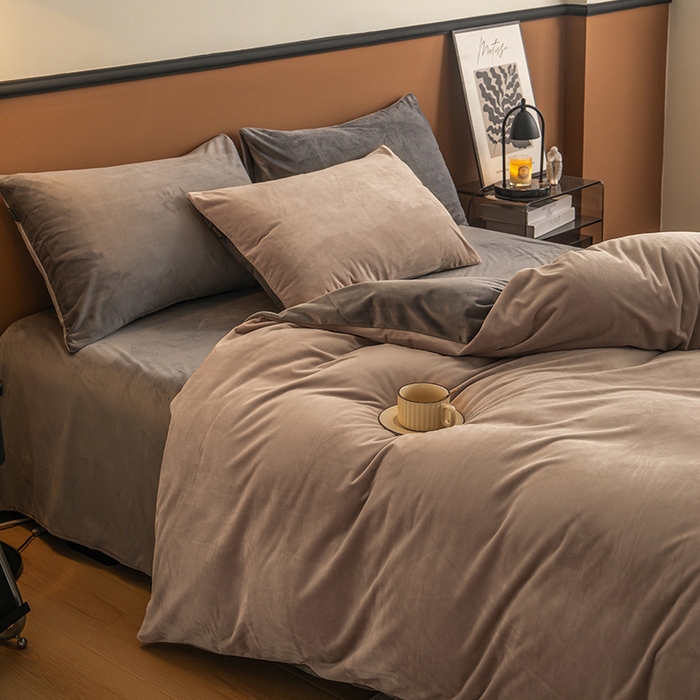 91家纺网 家纺一手货源 找家纺 蓝梦 2025新款A类加厚保暖纯色双拼婴儿绒宝宝绒四件套 奶咖+火山灰