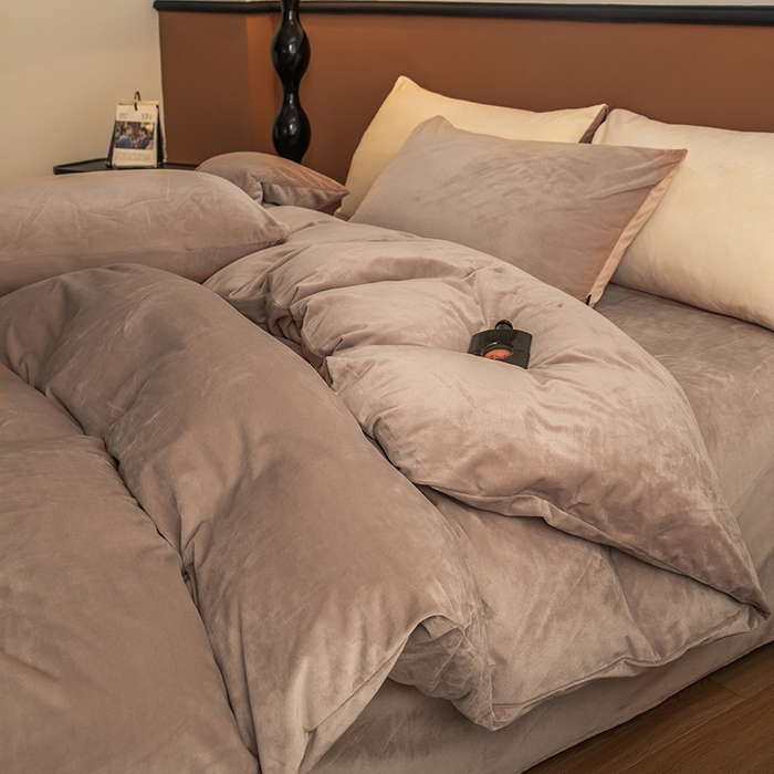 91家纺网 家纺一手货源 找家纺 蓝梦 2025新款A类加厚保暖纯色双拼婴儿绒宝宝绒四件套 奶咖