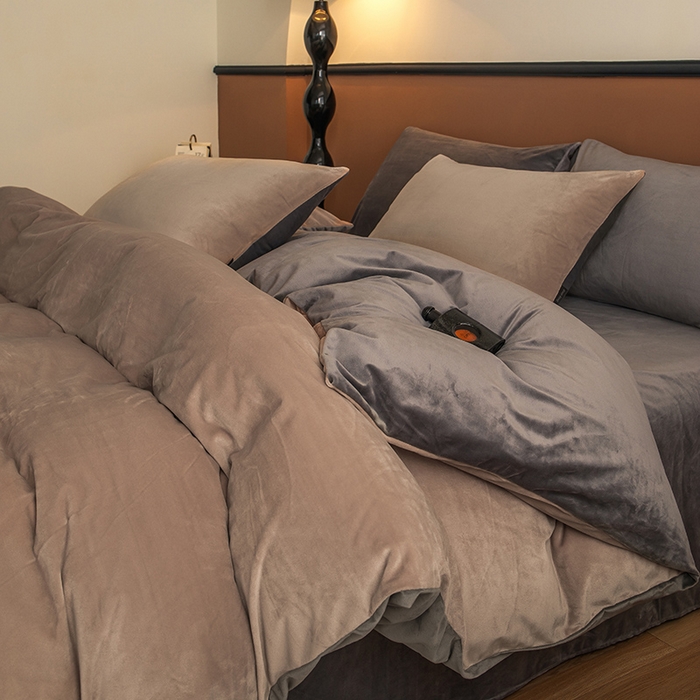 91家纺网 家纺一手货源 找家纺 蓝梦 2025新款A类加厚保暖纯色双拼婴儿绒宝宝绒四件套 奶咖+火山灰