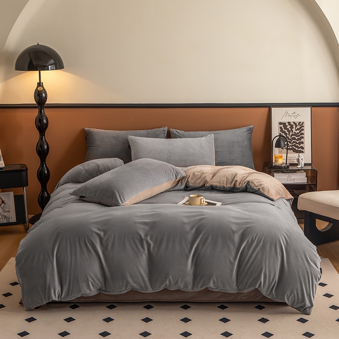 91家纺网 家纺一手货源 找家纺 蓝梦 2025新款A类加厚保暖纯色双拼婴儿绒宝宝绒四件套 时尚灰+奶咖