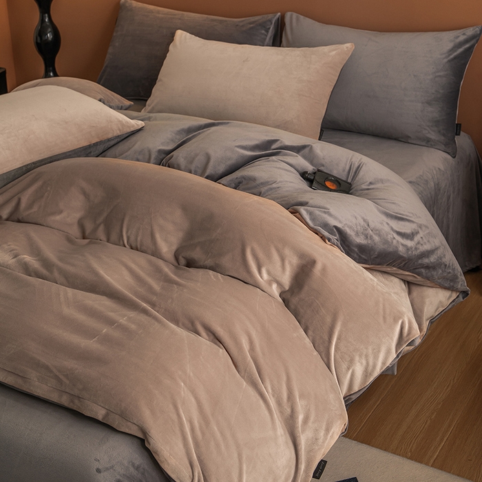 91家纺网 家纺一手货源 找家纺 蓝梦 2025新款A类加厚保暖纯色双拼婴儿绒宝宝绒四件套 奶咖+火山灰