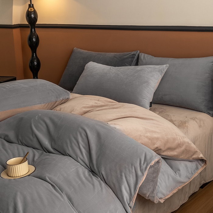 91家纺网 家纺一手货源 找家纺 蓝梦 2025新款A类加厚保暖纯色双拼婴儿绒宝宝绒四件套 时尚灰+奶咖