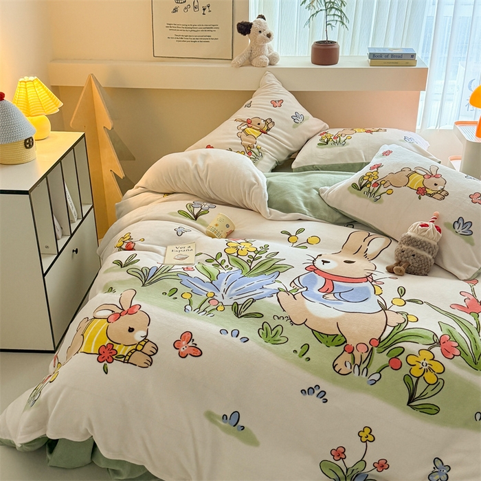 91家纺网 家纺一手货源 找家纺 蓝梦 2025新款加厚牛奶绒大版卡通印花四件套 悠闲生活