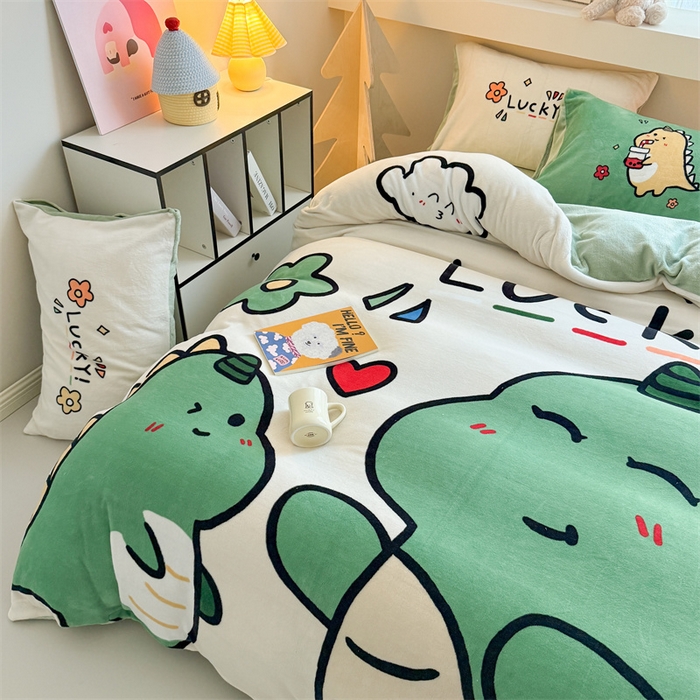 91家纺网 家纺一手货源 找家纺 蓝梦 2025新款加厚牛奶绒大版卡通印花四件套 友爱龙龙