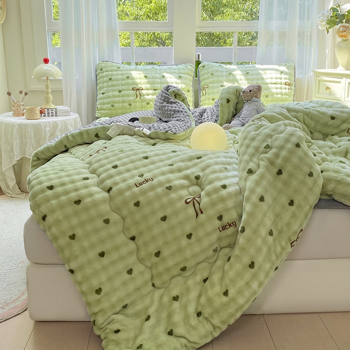 91家纺网 家纺一手货源 找家纺 （总）眠势力 2025新款兔兔绒豆豆被子冬被芯加绒兔毛绒加厚保暖被褥