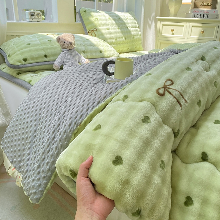 91家纺网 家纺一手货源 找家纺 （总）眠势力 2025新款兔兔绒豆豆被子冬被芯加绒兔毛绒加厚保暖被褥