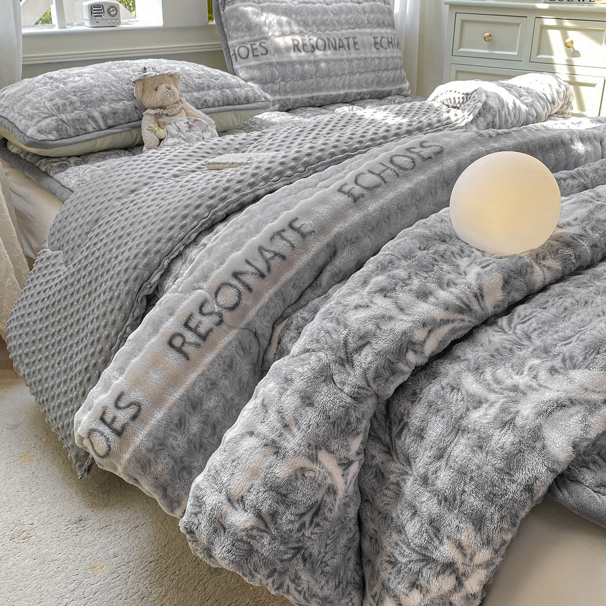 91家纺网 家纺一手货源 找家纺 眠势力 2025新款兔兔绒豆豆被子冬被芯加绒兔毛绒加厚保暖被褥 雅韵【兔兔绒豆豆被】